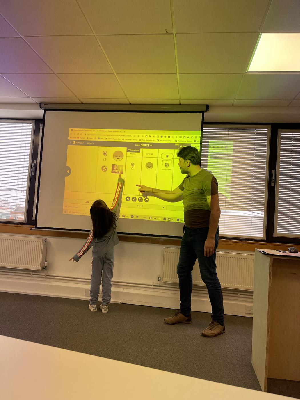Çocuk Türkçesi dersinde Nearpod ile interaktif duygu eşleştirme etkinliği